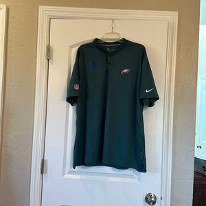 NFL Nike Philadelphia Eagle golf shirt